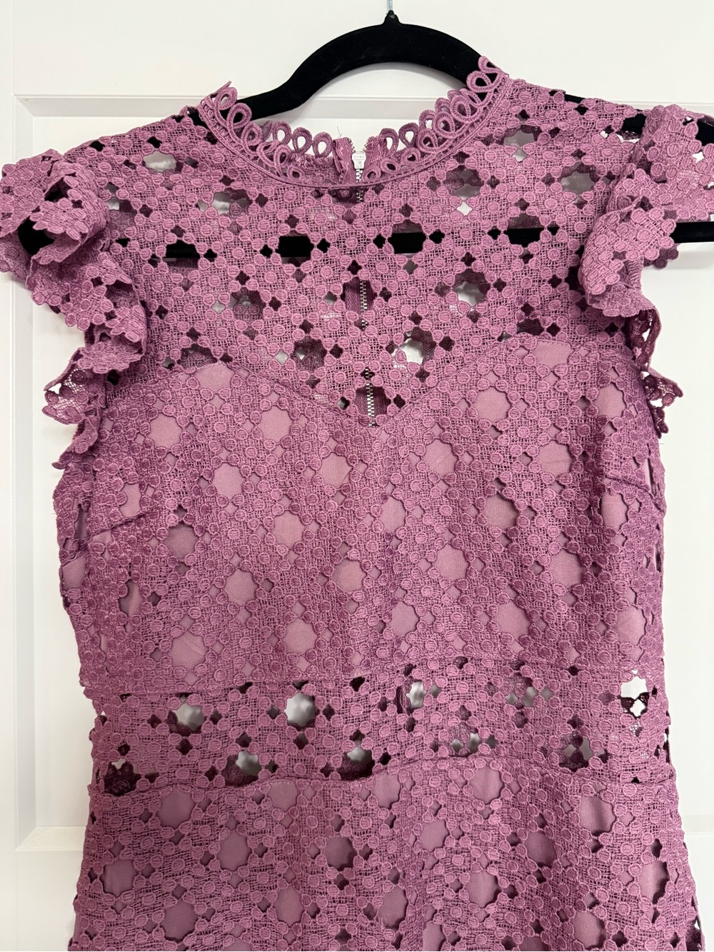 Women's Mauve Lace Flutter Sleeve dress